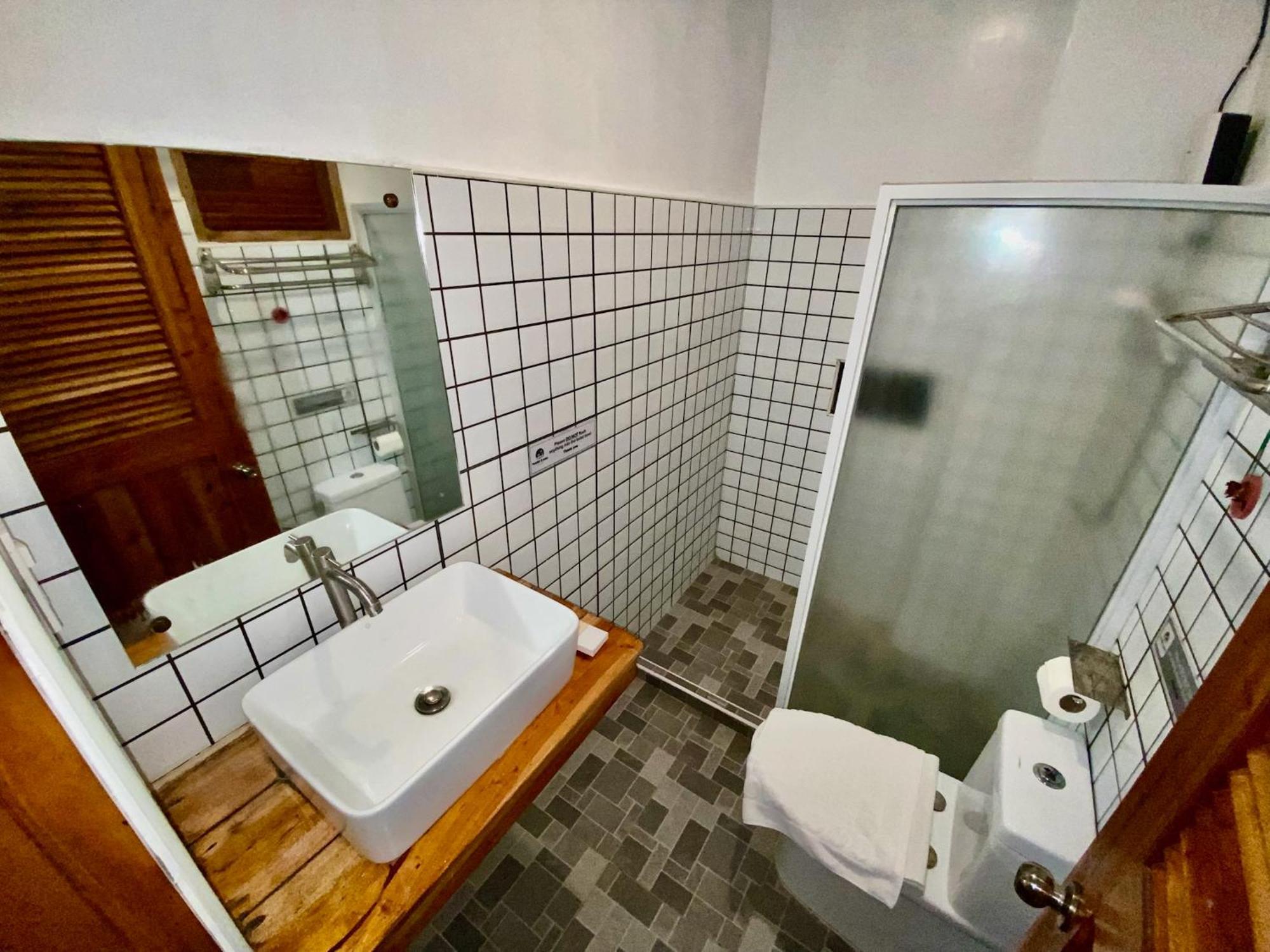 White Bada Guesthouse Siquijor Exterior photo